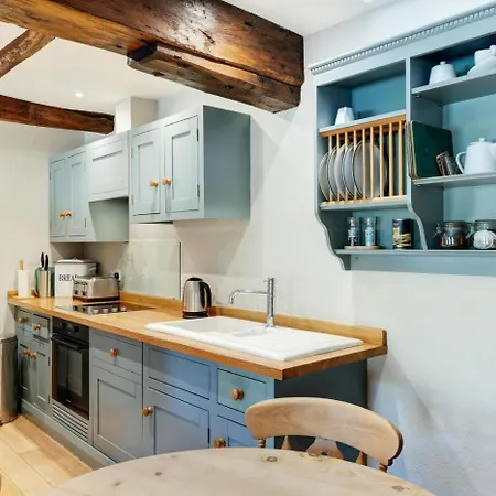 2 Bed In Oc-lr179 *