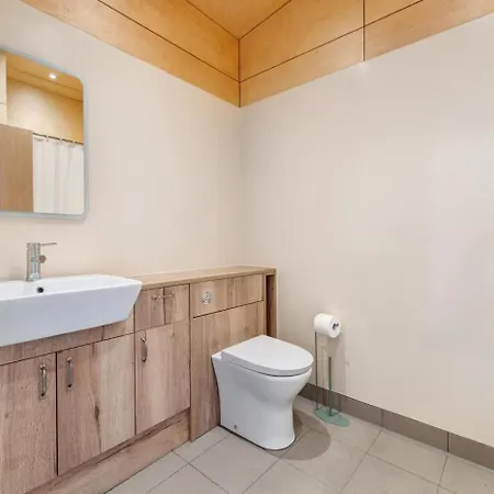2 Bed In Oc-lr179 Vakantiehuis
